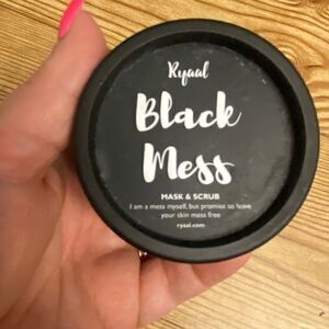 NEW Black Mess Mask & Scrub NEW UNUSED